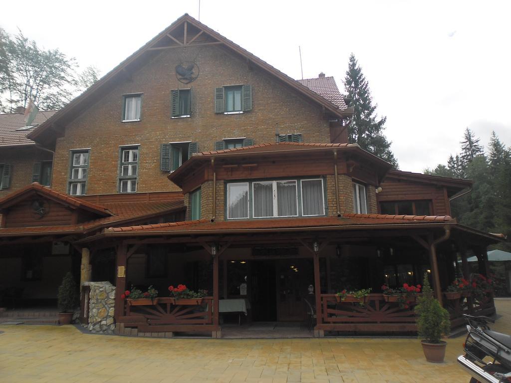 Bed and Breakfast Sebesviz Panzio Repashuta Camera foto