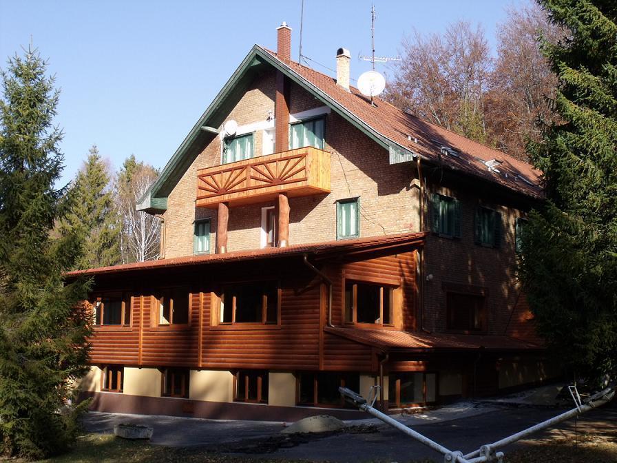 Bed and Breakfast Sebesviz Panzio Repashuta Esterno foto